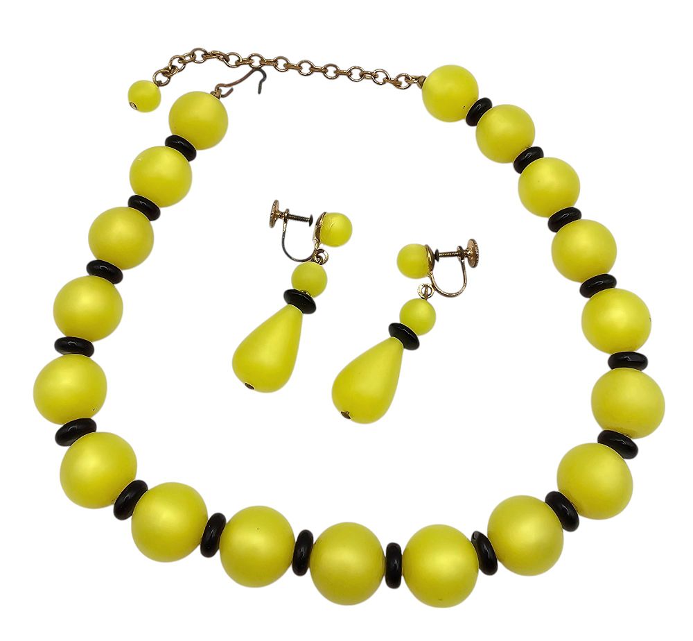 Lot 181: Vintage Lime Green Black Moonglow Lucite Bead Necklace Earrings Set