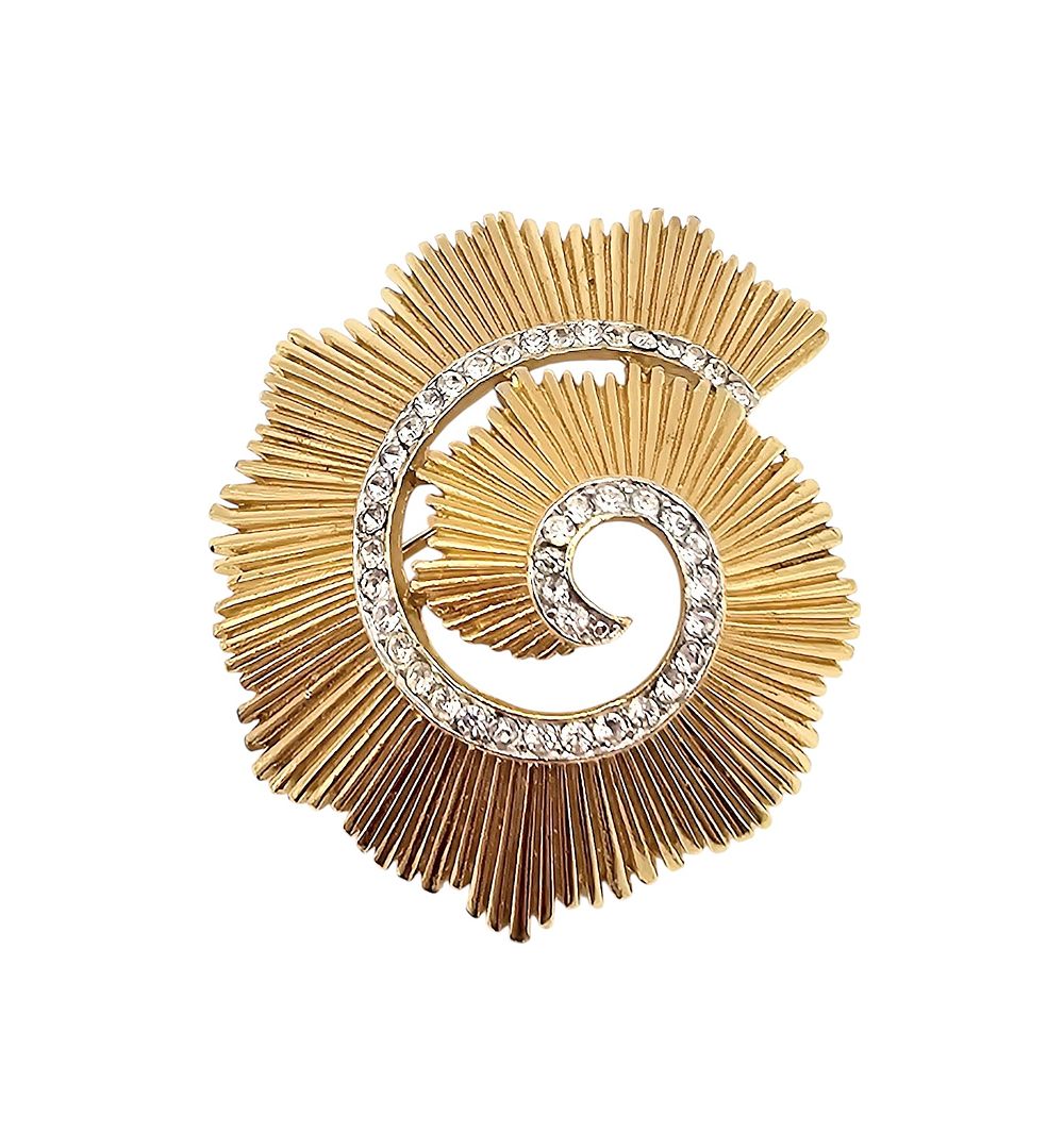 Lot 205: Crown Trifari Vintage Clear Rhinestone Gold Tone Swirl Galaxy Brooch