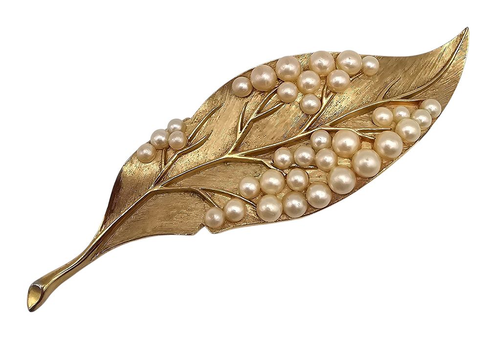 Lot 215: Crown Trifari Vintage Faux Pearl Brushed Gold Tone Long Leaf Brooch