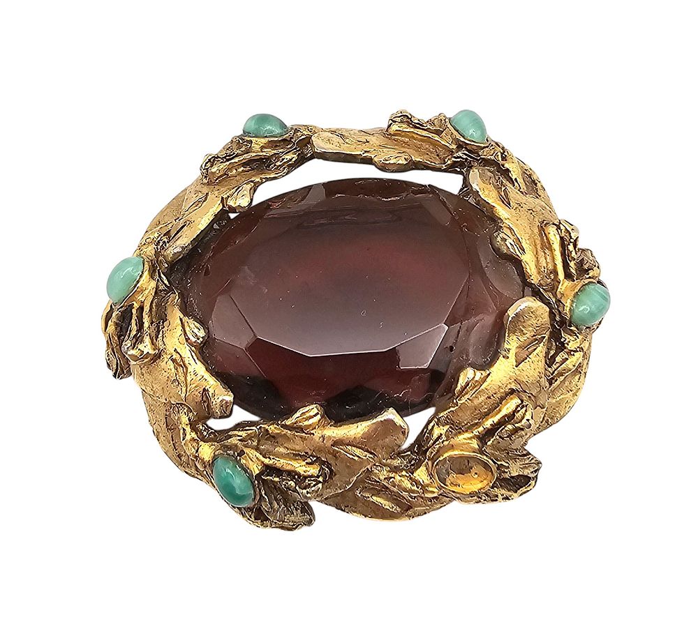 Lot 238: Schiaparelli Vintage Amber Color Center Turquoise Color Nest Gold Tone Brooch