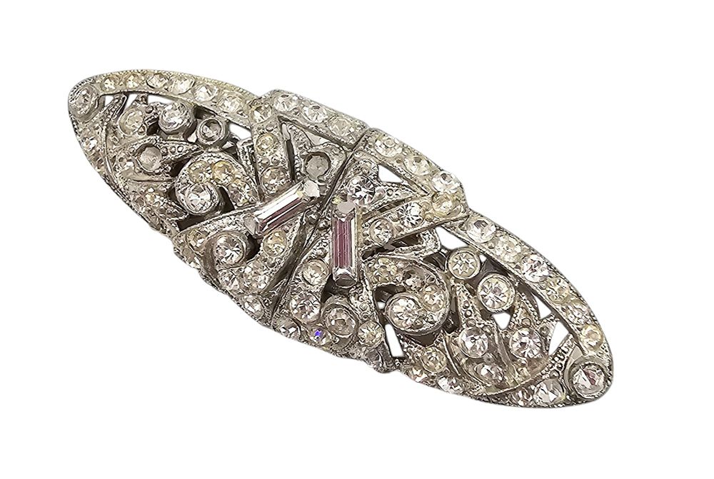 Lot 257: Vintage Rhinestone Silver Tone Duet Sweater Clip Brooch