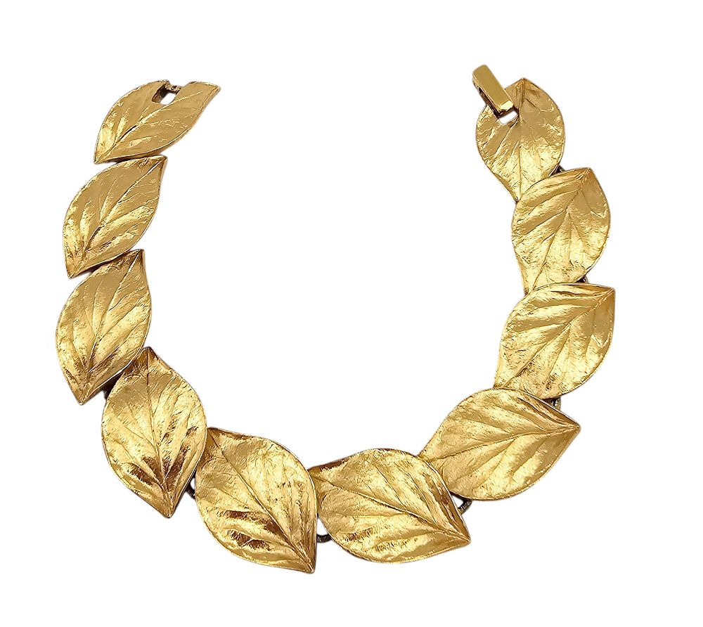 Lot 271: Crown Trifari Vintage Gold Tone Leaf Link Bracelet