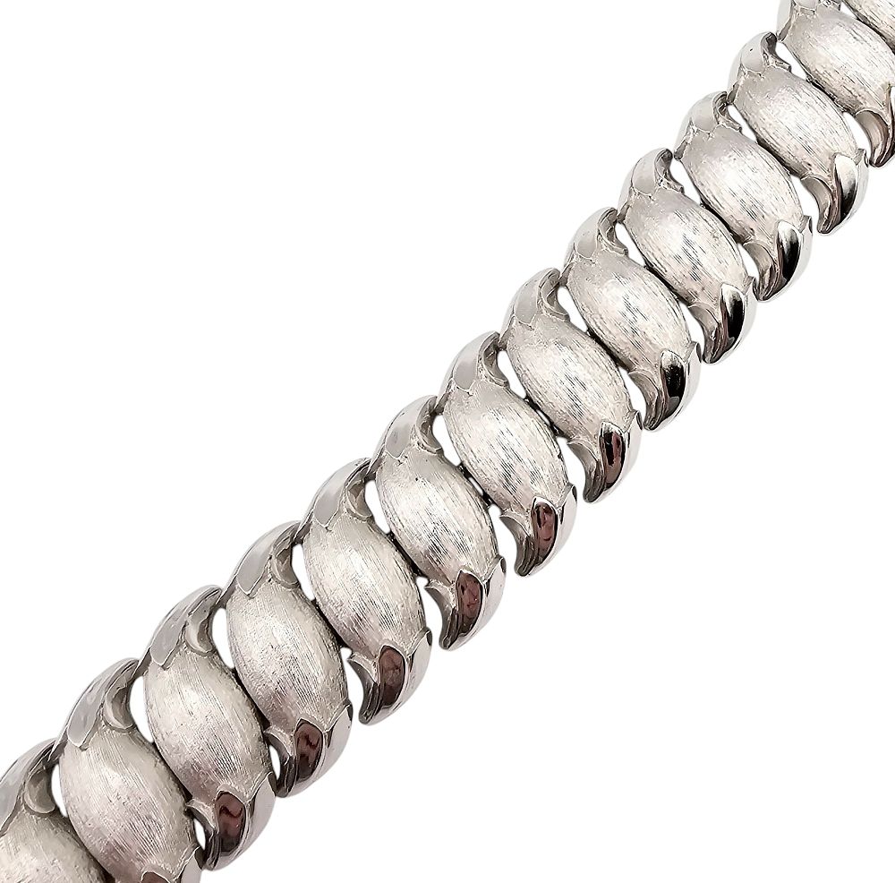 Lot 272: Crown Trifari Vintage Silver Tone Link Bracelet