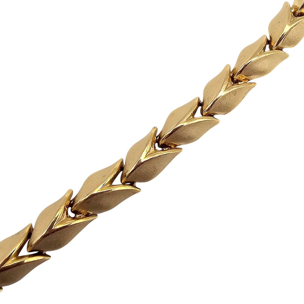 Lot 280: Crown Trifari Brushed Gold Tone Tulip Bracelet