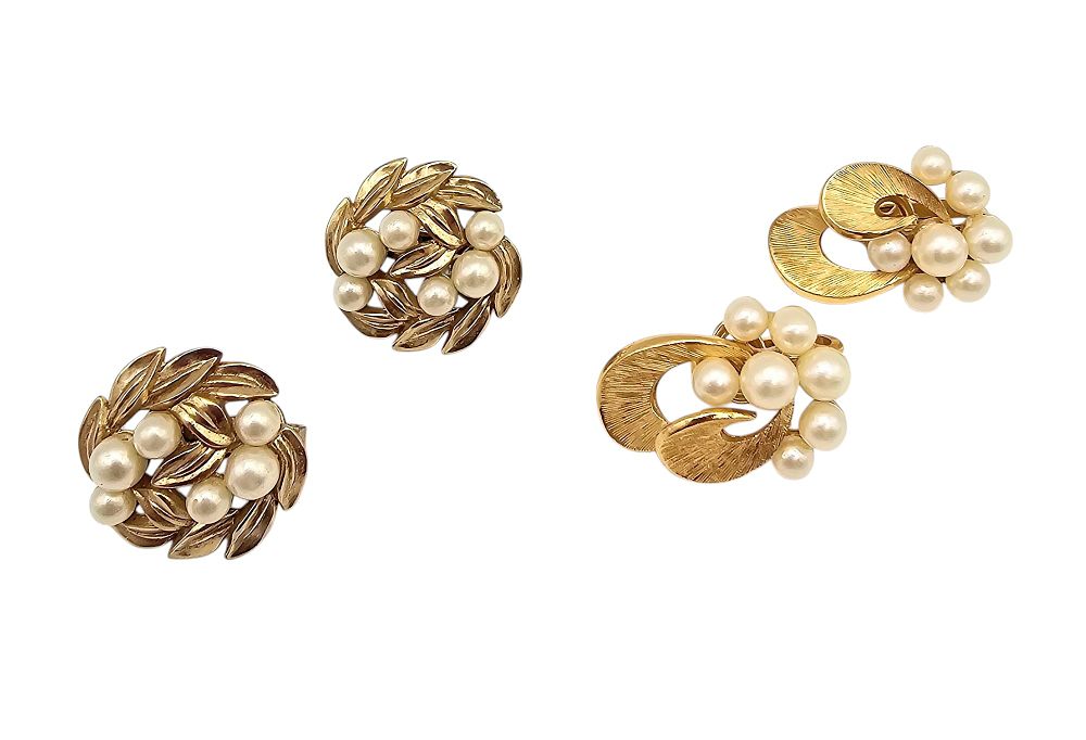 Lot 290: Crown Trifari Lot 2 Faux Pearl Gold Tone Earrings