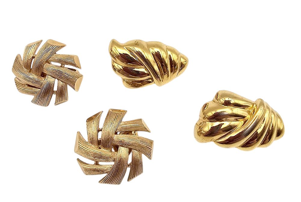 Lot 293: Crown Trifari Vintage Lot 2 Gold Tone Earrings