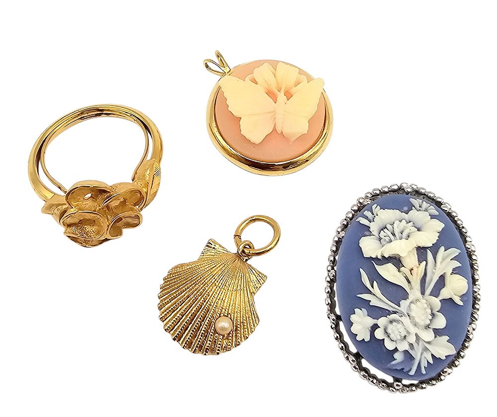 Lot 305: Trifari Crown Trifari Lot Ring Pendant Brooch