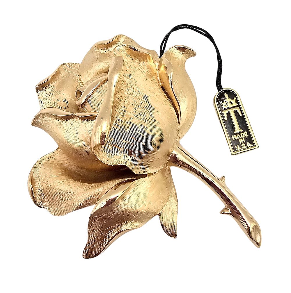 Lot 326: Crown Trifari Vintage Brushed Gold Tone Rose Brooch