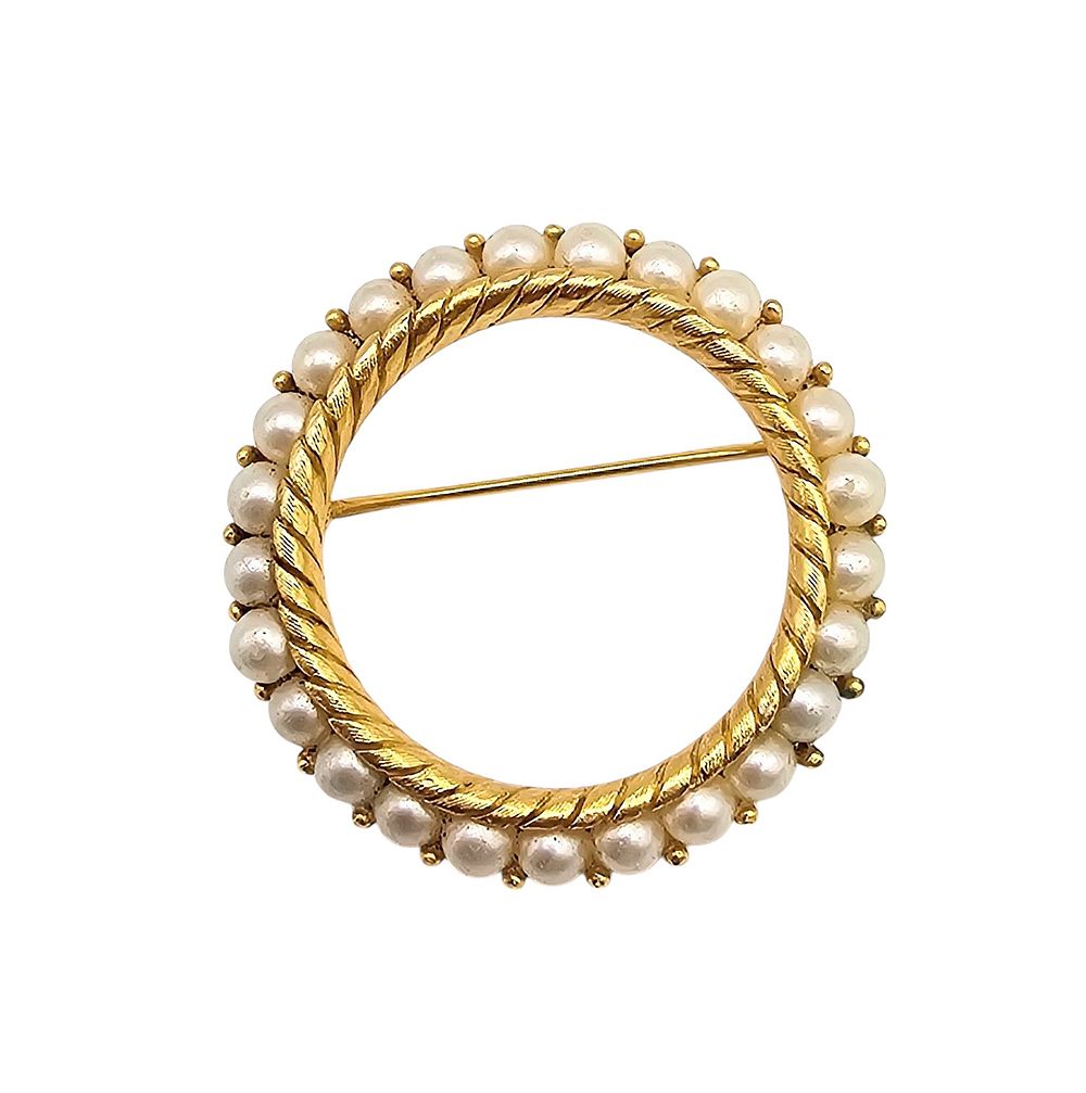 Lot 333: Crown Trifari Faux Pearl Gold Tone Circle Brooch
