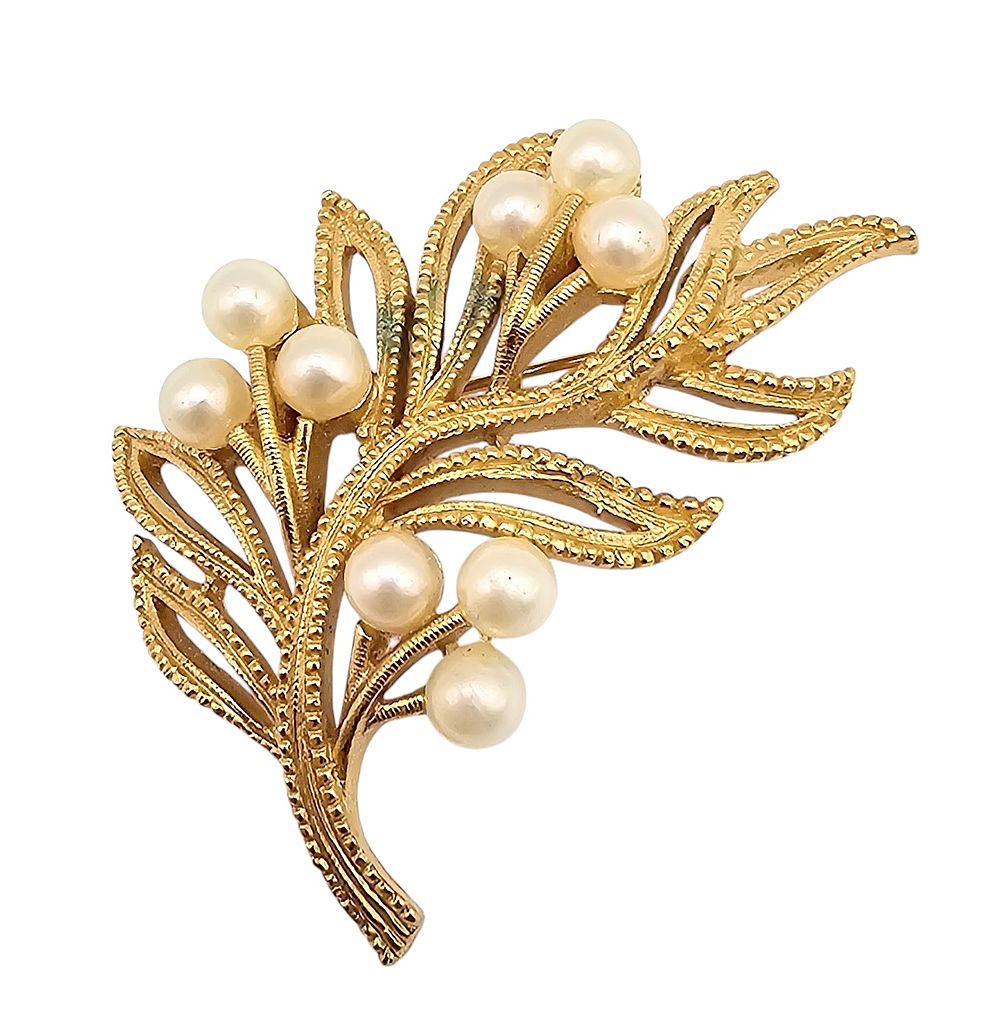 Lot 346: Crown Trifari Faux Pearl Gold Tone Leaf Brooch