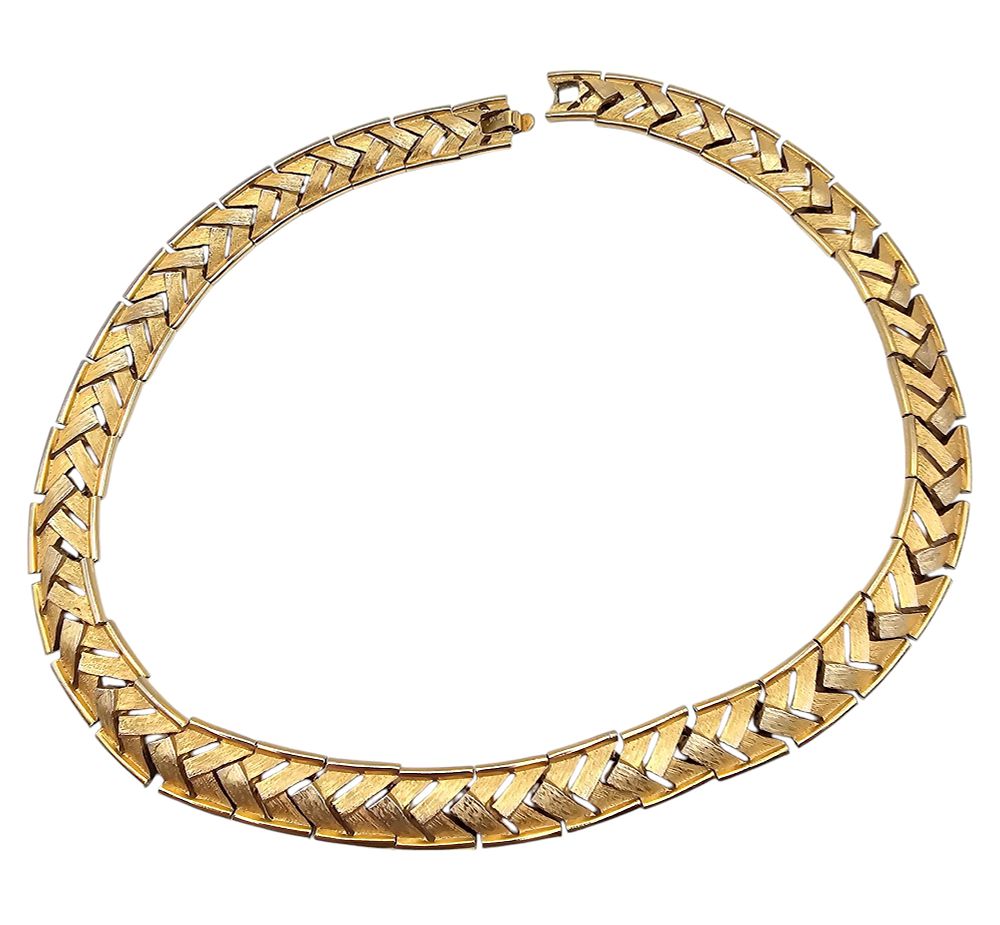 Lot 367: Crown Trifari Brushed Gold Tone V Style Necklace