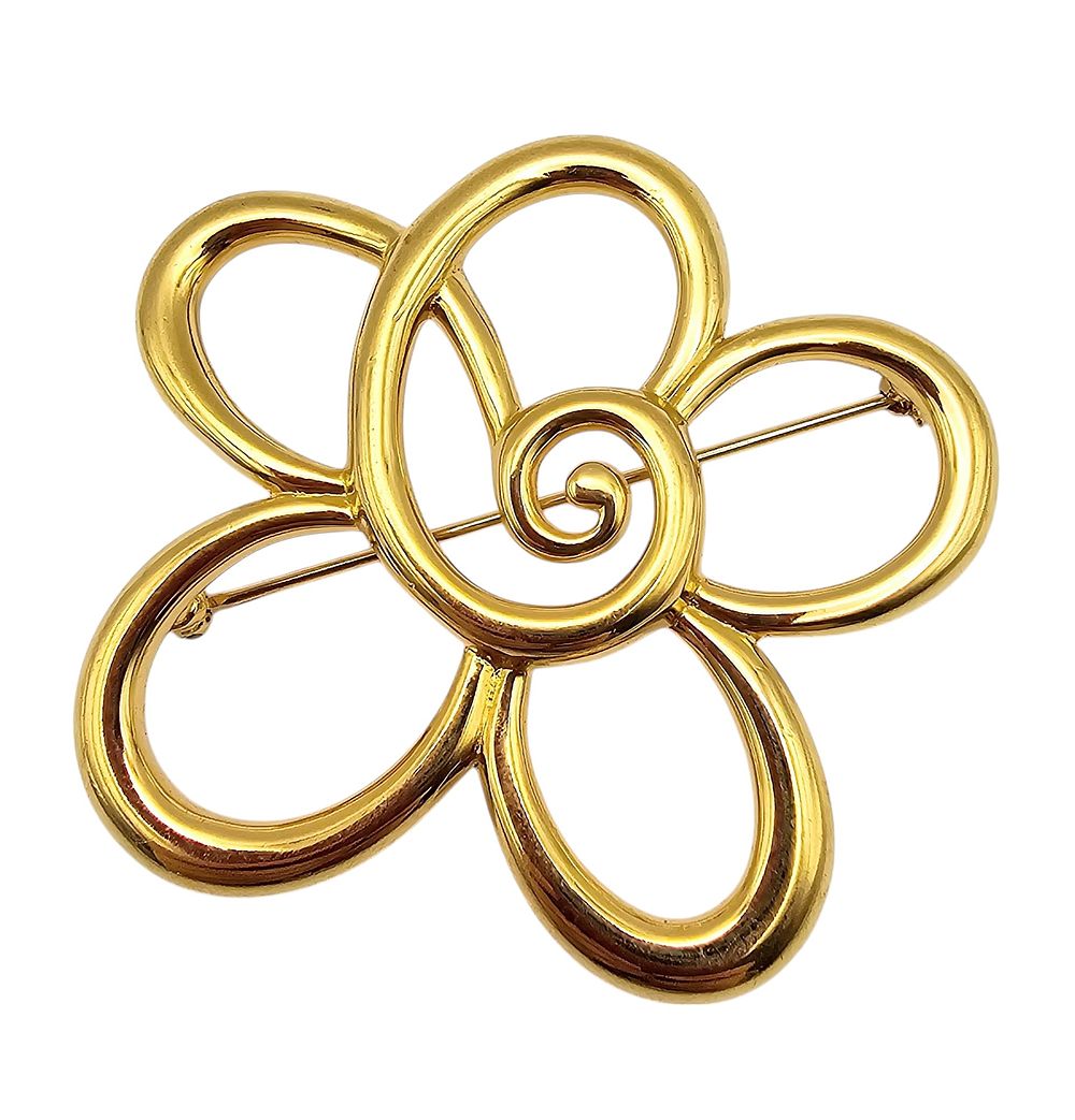 Lot 380: Trifari Vintage Gold Tone