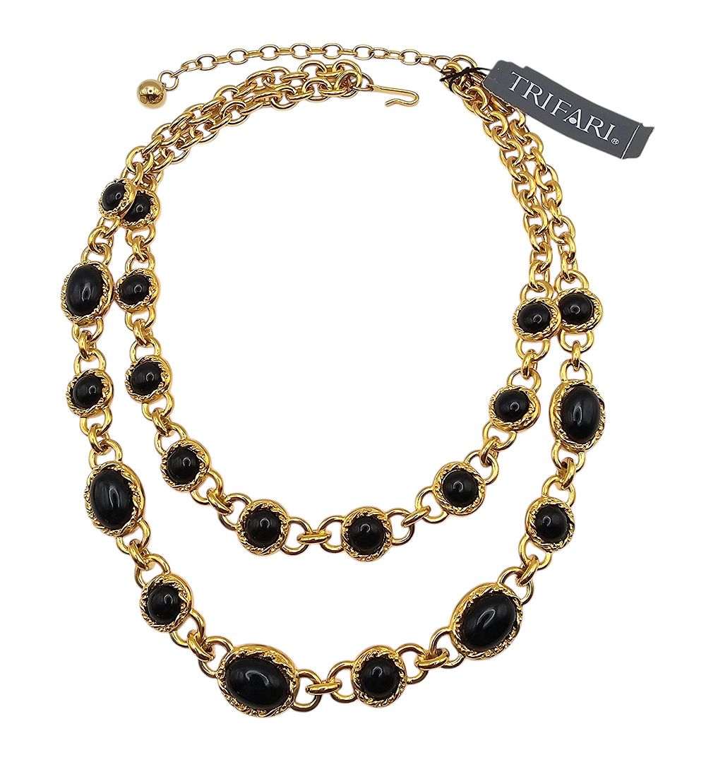 Lot 419: Trifari Vintage Black Cabochon Gold Tone 2 Strand Necklace
