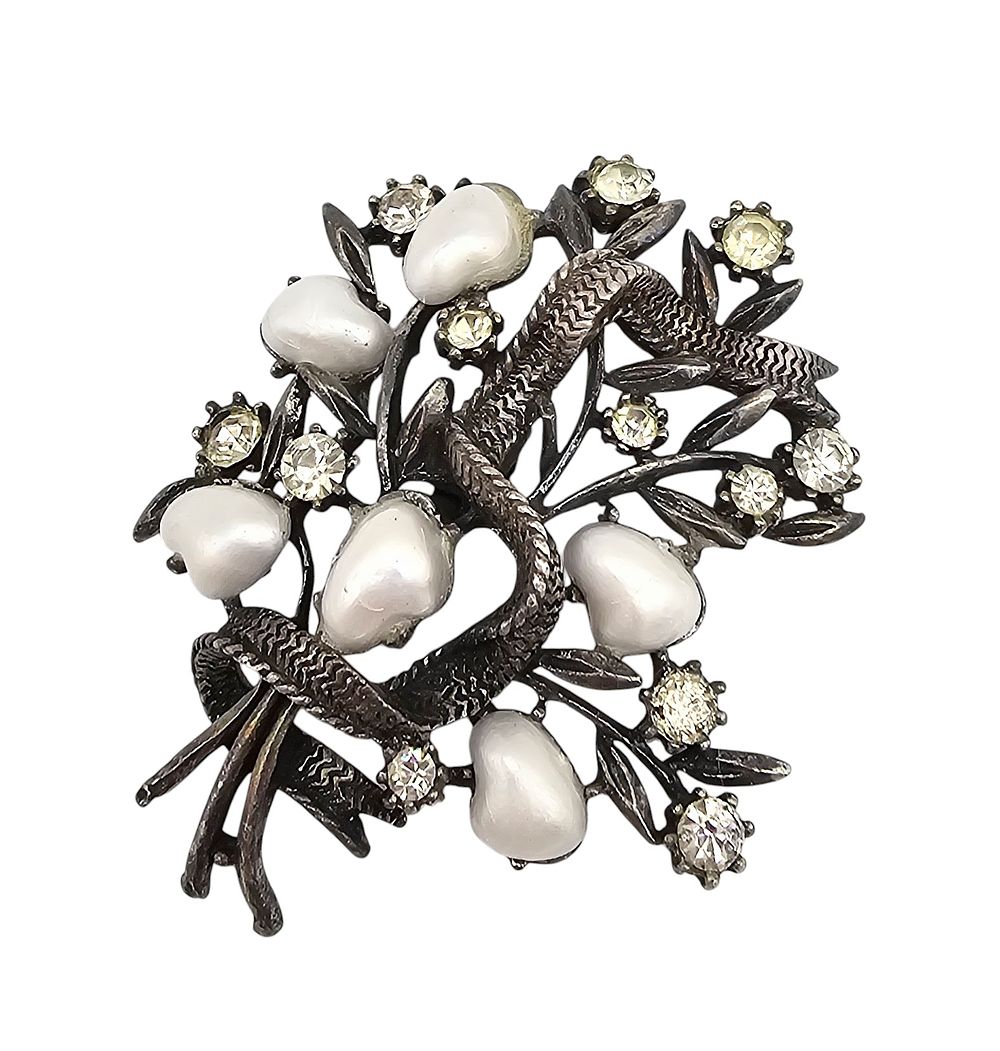 Lot 526: Coro Vintage Baby Tooth Faux Pearl Rhinestone Silver Tone Floral Brooch