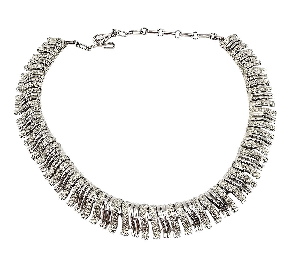Lot 528: Coro Vintage Silver Tone Bib Necklace