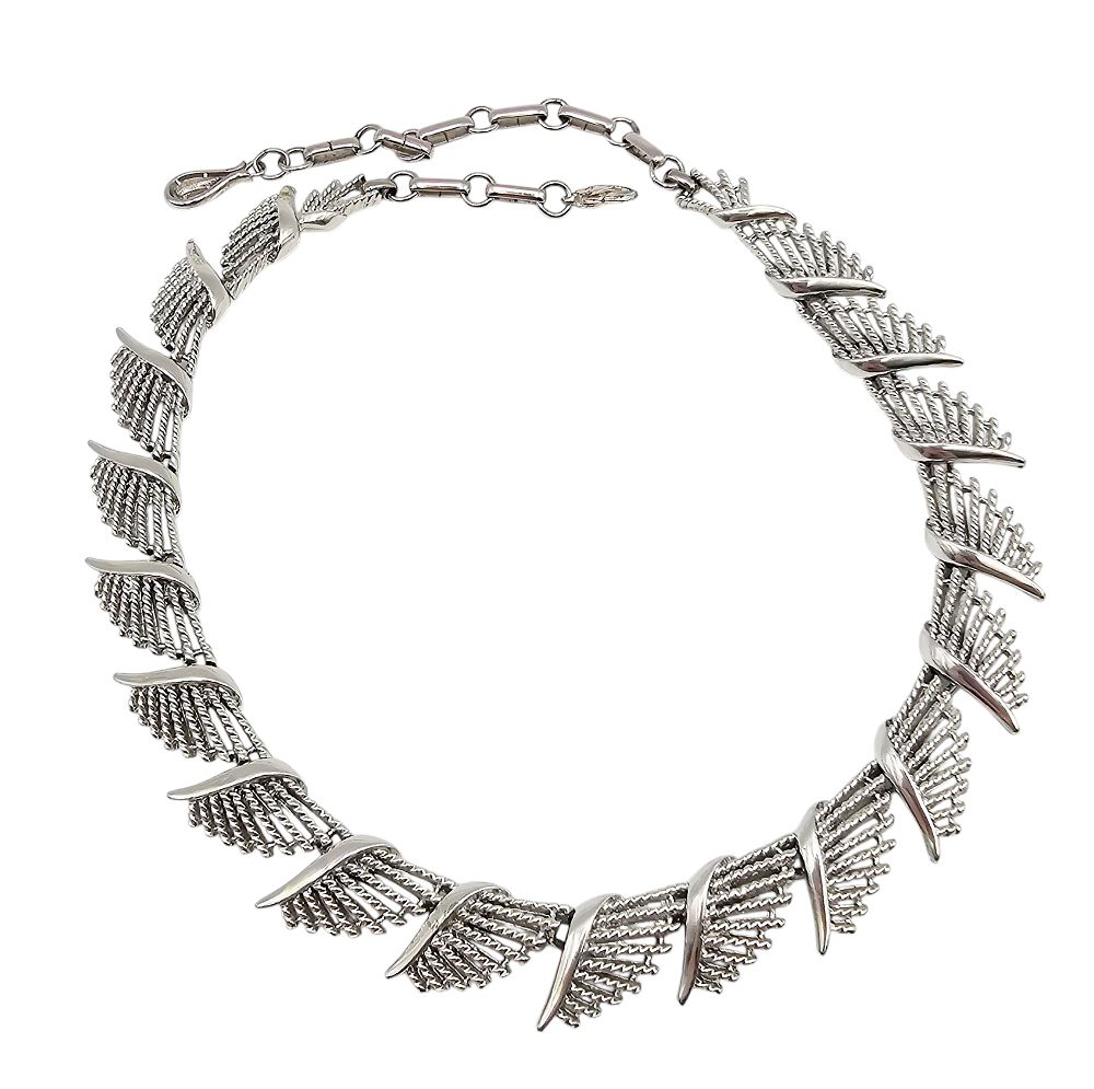 Lot 566: Coro Silver Tone Open Work Link Necklace