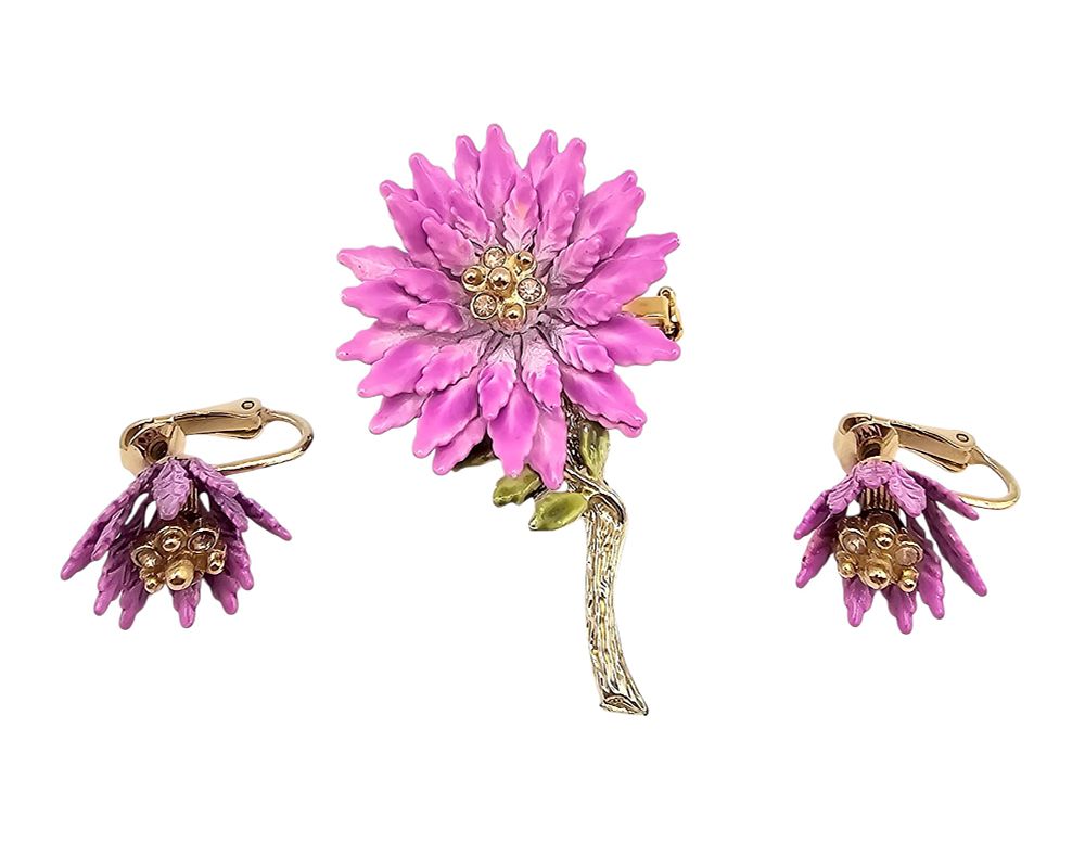 Lot 578: Coro Purple Enamel Gold Tone Flower Brooch Earrings Set