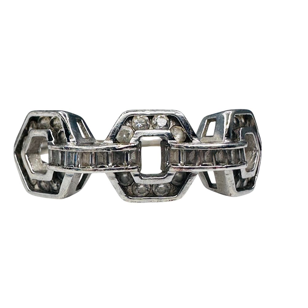 Lot 248: TG, RHINESTONE Sterling Silver Interlocking Ring.  Size 9. 3.18 G.