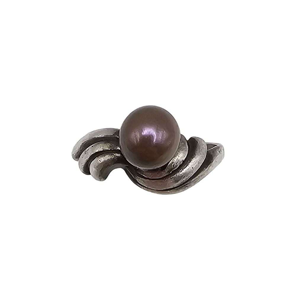 Lot 162: Pearl Sterling Silver Ring Sz 6 2.2 G