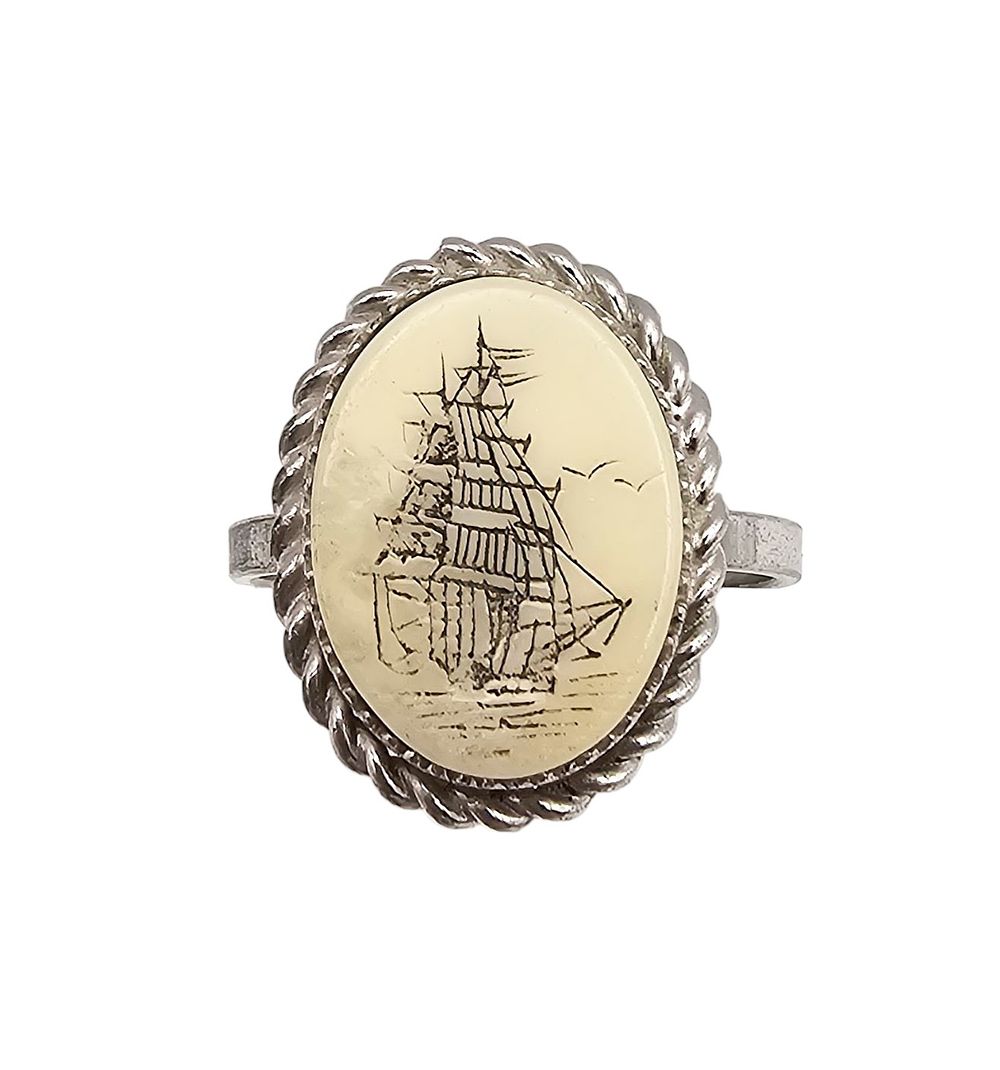 Lot 205: Scrimshaw Sterling Silver Ring Sz 6 2.7 G