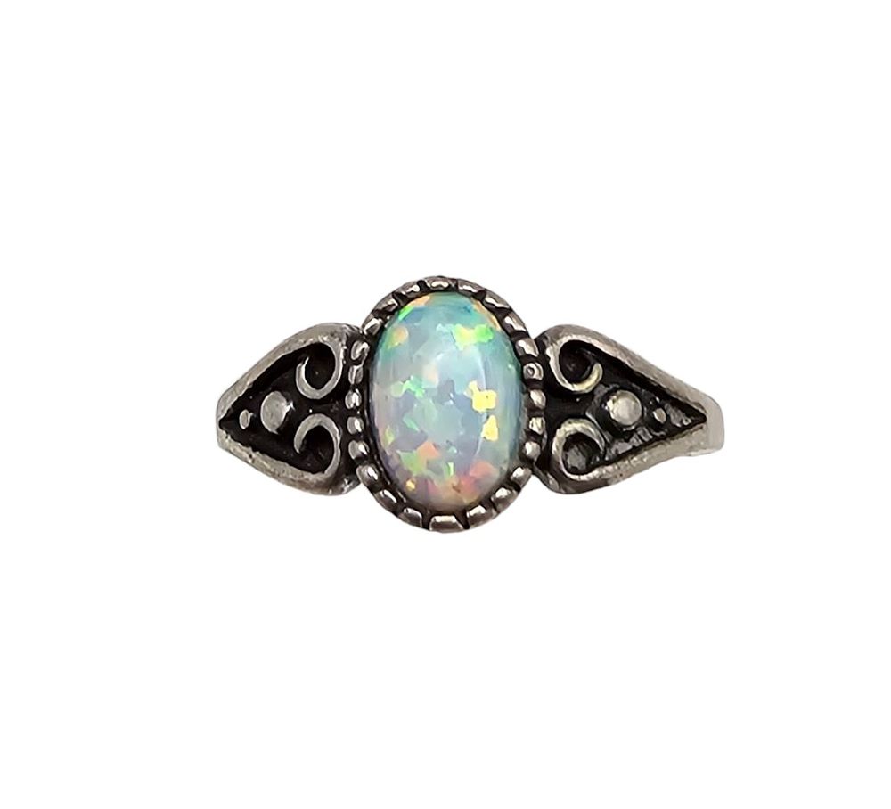 Lot 214: Opal Sterling Silver Cocktail Ring Sz 5 1.9 G