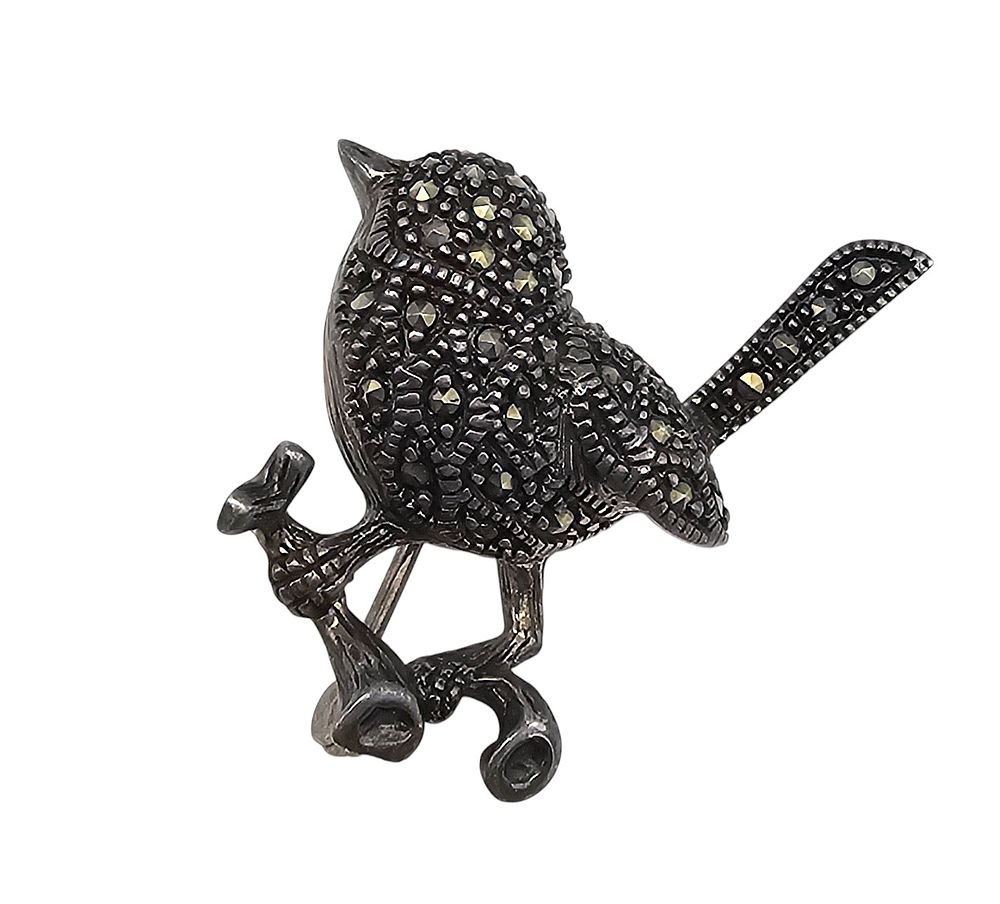Lot 222: A Marcasite Sterling Silver Bird Brooch 5.5 G