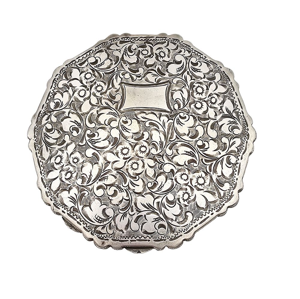 Lot 326: Vintage Sterling Silver Leaf Ivy Design Compact With Mirror 97.5 G