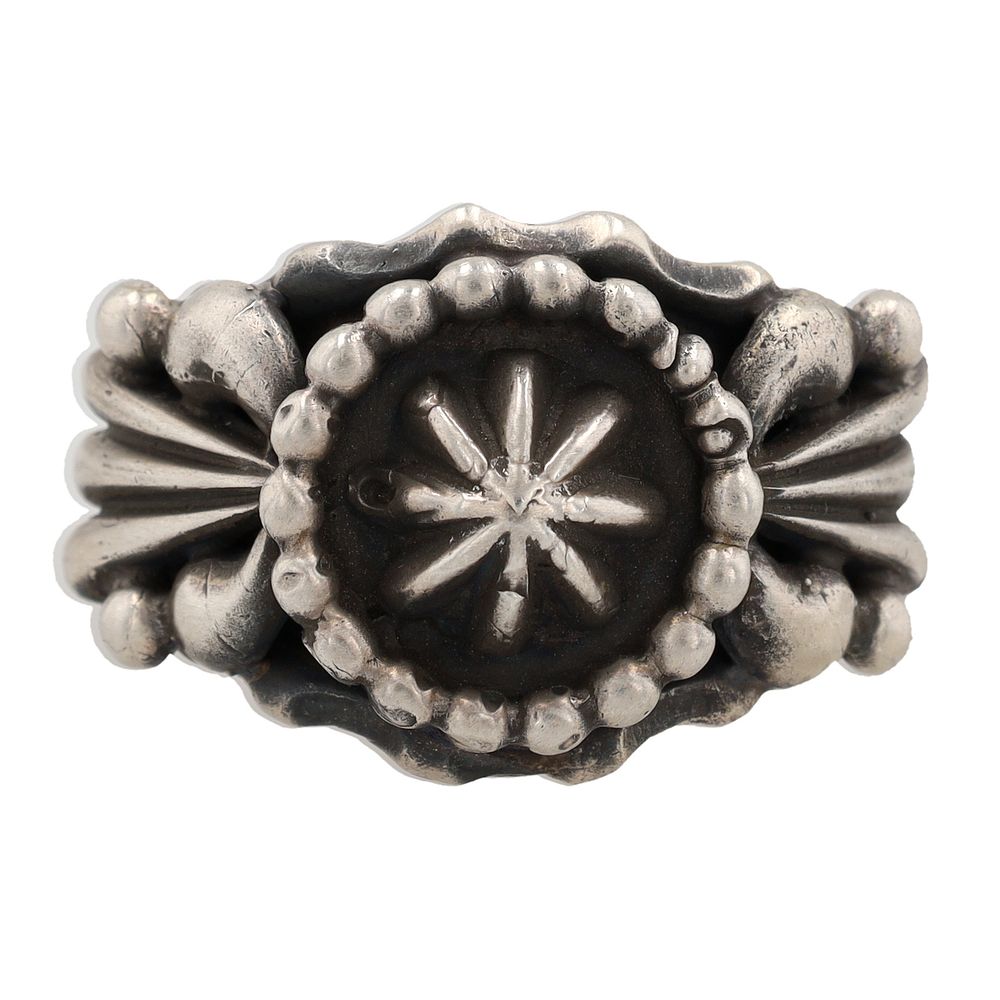 Lot 337: Running Bear Shop Sterling Heavy Gauge Men's Ring Sz 11.25
