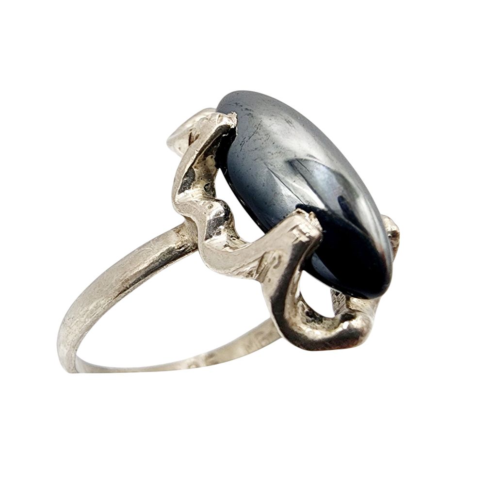 Lot 373: Sterling MG-30 Mexico Hematite Ring Sz 7