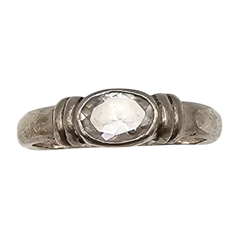 Lot 163: Rhinestone Sterling Silver Cocktail Ring Size 6.25 2.7 G