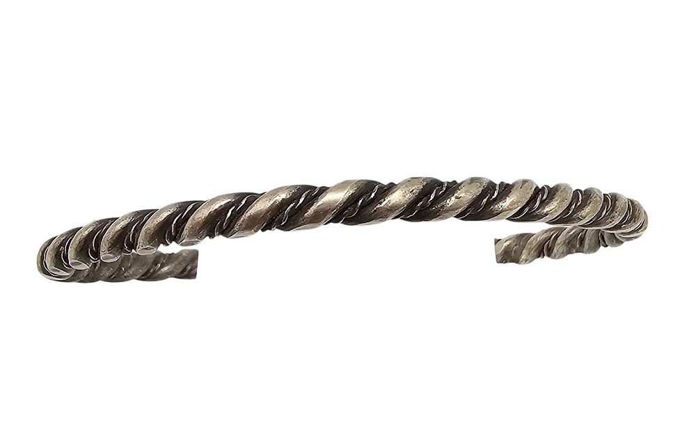 Lot 261: Sterling Silver Twist Cuff Bracelet 11.4 G