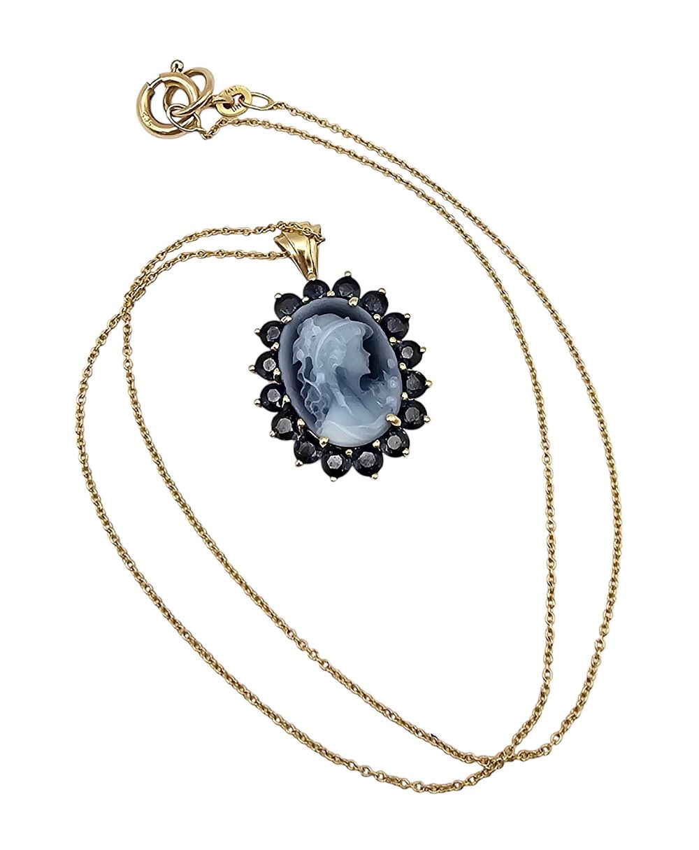 Lot 518: EFFY BH Blue Cameo Sapphire 14K Gold Necklace 6.8 G