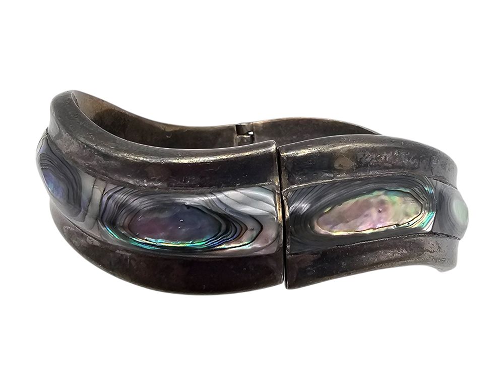Lot 368: Mexico Abalone Sterling Silver Wave Hinge Bangle Bracelet 57.1 G