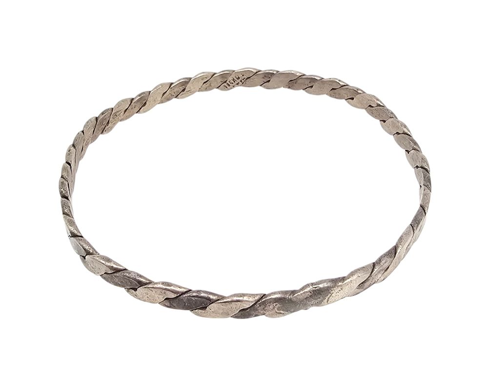 Lot 387: Mexico Sterling Silver S Design Bangle Bracelet 12.4 G