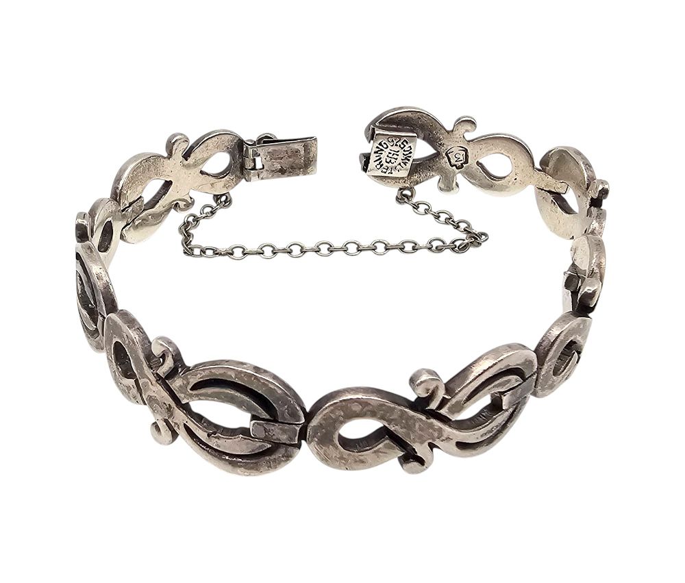 Lot 408: Vintage Mexico Sterling Silver Spratling Era Bracelet 26.3 G
