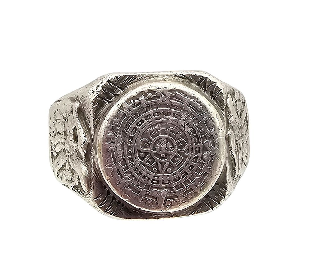 Lot 412: Mexico Sterling Silver Aztec/Mayan Style Ring Size 11.5 13.7 G