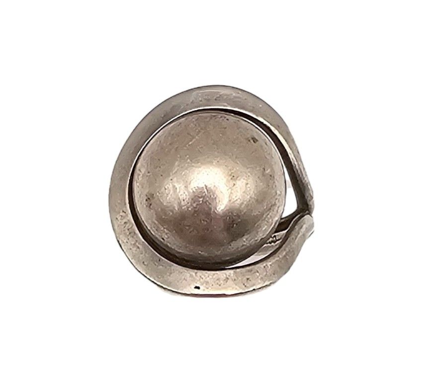 Lot 427: Mexico Sterling Silver Modernist Ring Size 6.75 8.6 G