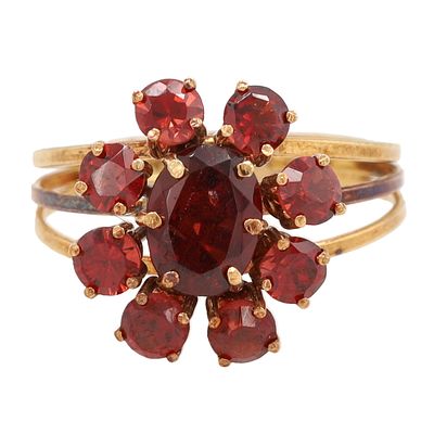 Garnet 18K Gold Cocktail Ring Size 8 3.9 G Approximately 2.2 TCW