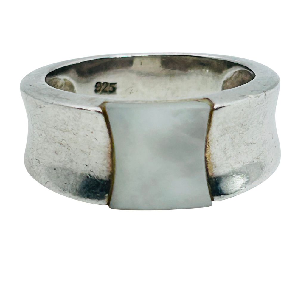 Lot 289: Sterling Mother-of-pearl Band Size 8.5, 8.87 G