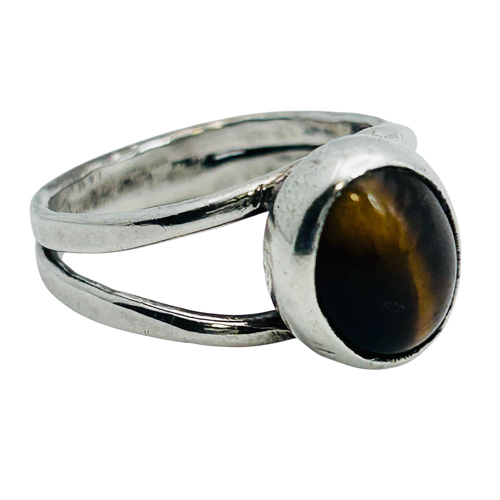 Lot 467: Navajo Tigers Eye Sterling Ring Size 5, 3.34 G