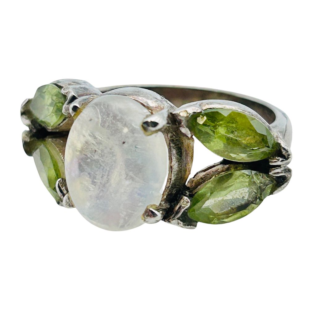 Lot 496: Moonstone And Garnet Sterling Statement Size 7, 6.3 G