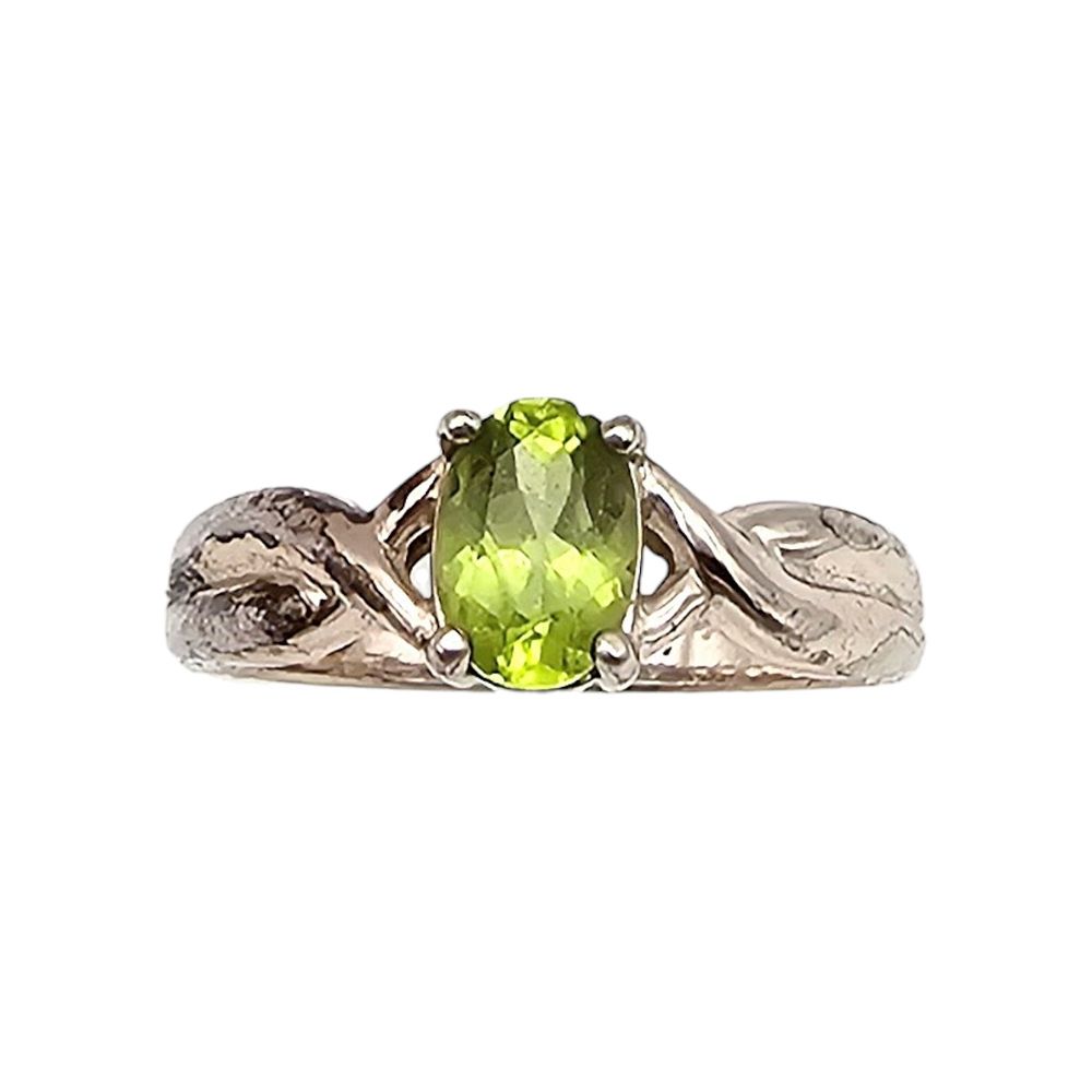 Ross Simons Peridot Sterling Silver Cocktail Ring Size 7.5 3.1 G