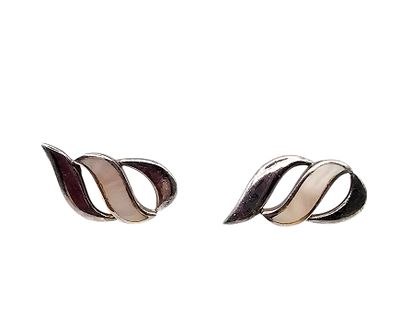 Mother Of Pearl Sterling Silver Earrings 3 G no backs