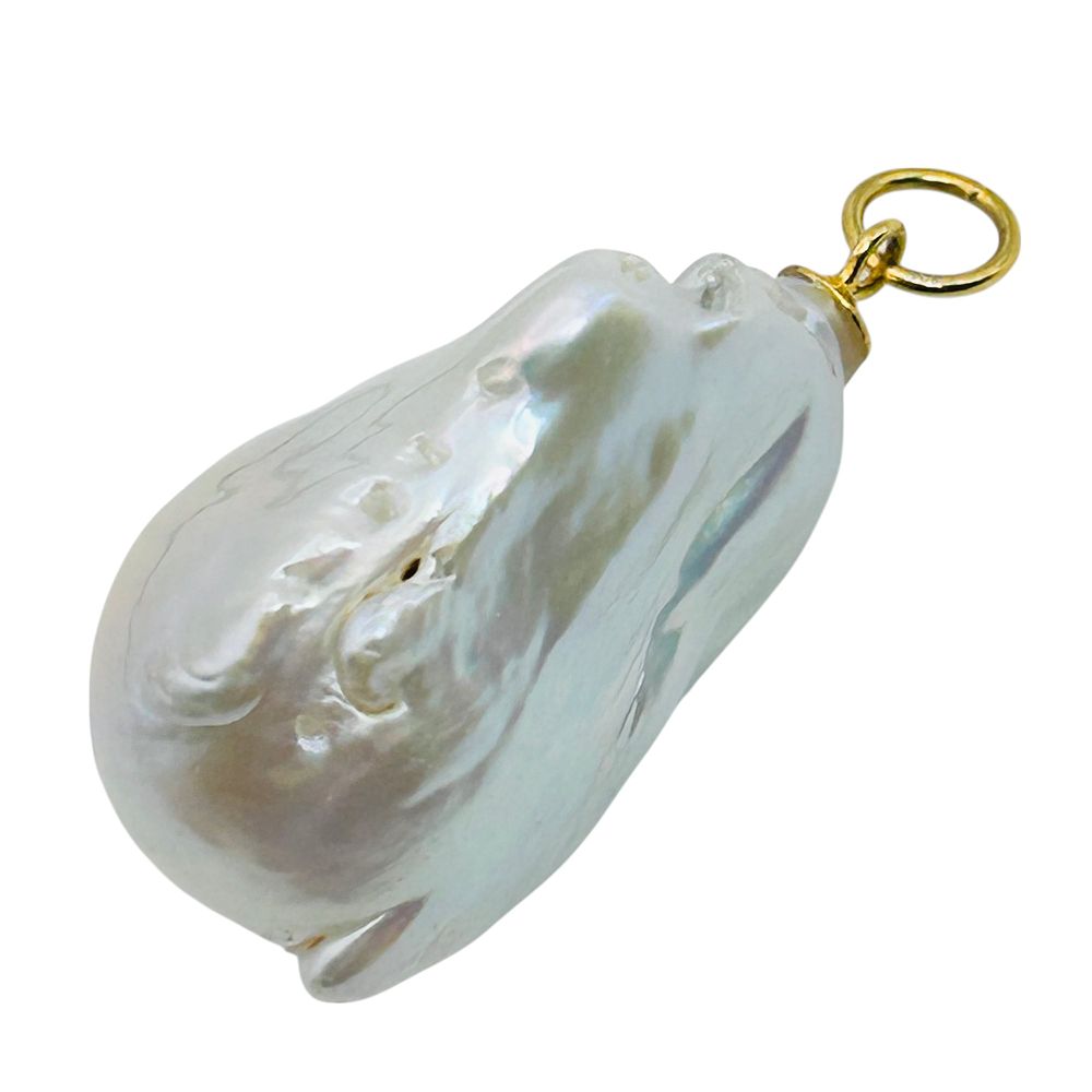 Lot 310: Baroque Pearl Pendant 9.66g