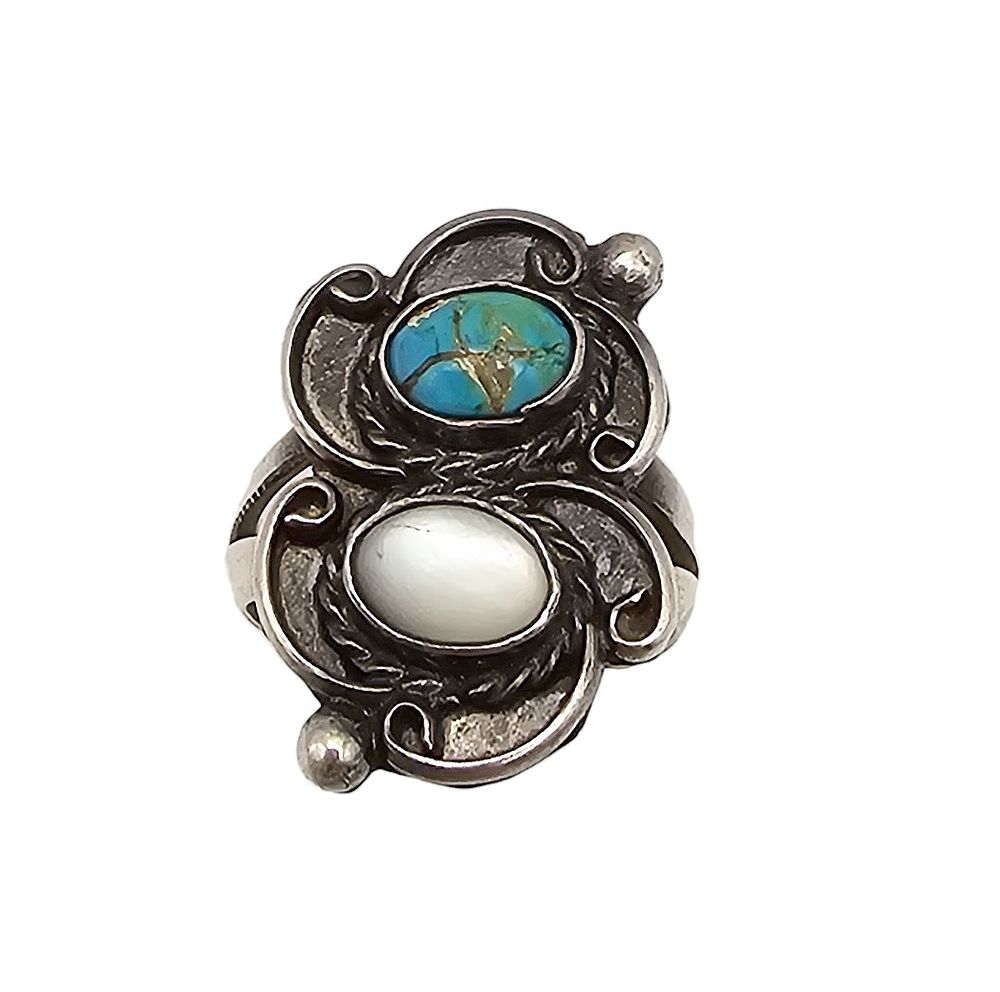 Lot 243: Navajo Mother Of Pearl Turquoise Sterling Silver Ring Size 6.75 5.2 G