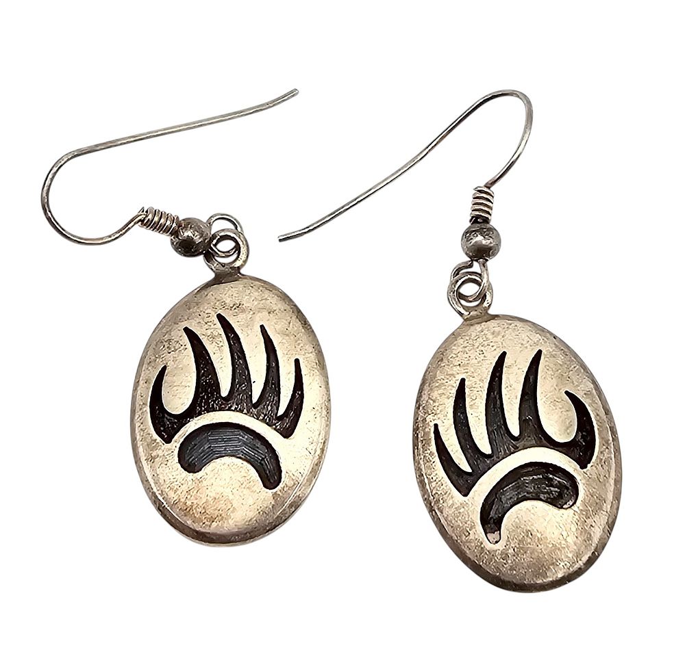 Lot 246: Lendrick Lomayestewa Hopi Sterling Silver Bear Paw Earrings 7.6 G