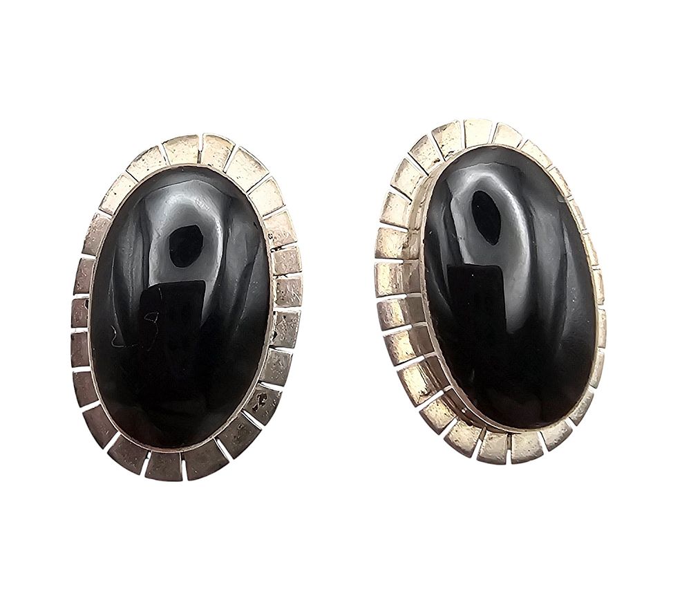 Lot 350: Mexico Onyx Sterling Silver Earrings 17.6 G