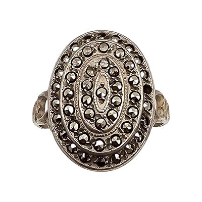 Uncas Marcasite Sterling Silver Cocktail Ring Size 7.75 4.1 G missing one stone
