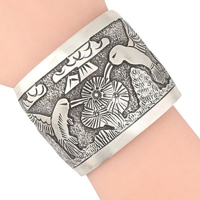 Elaine Becenti Navajo Plain Silver Storyteller Bracelet 89.5g