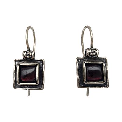 Silpada Sterling Garnet Earrings. Silpada Sterling and Garnet Earrings - 4.5g